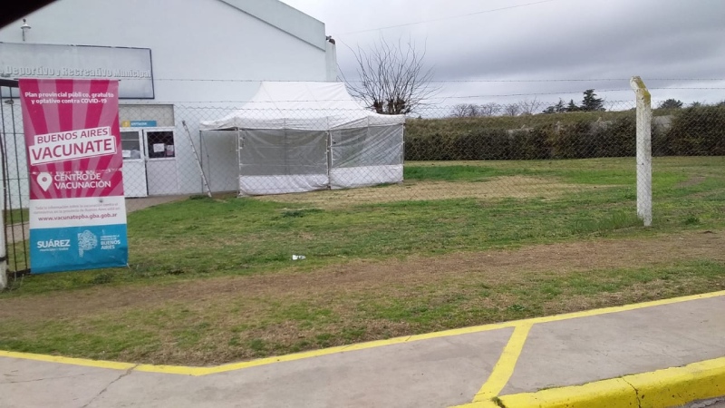 La carpa que estaba en el vacunatorio de calle Israel, es la misma que está en el playón del ferrocarril?