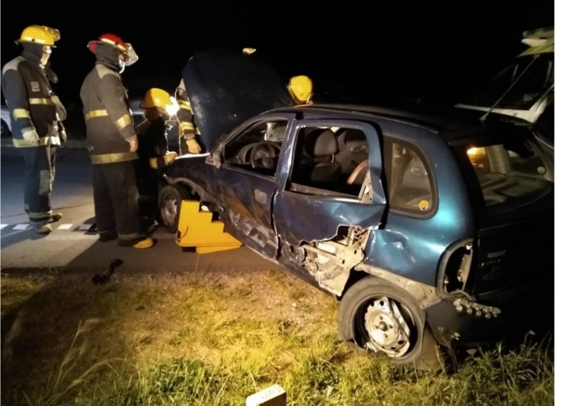 Fuerte choque entre dos autos cerca de Tornquist, sin heridos de gravedad