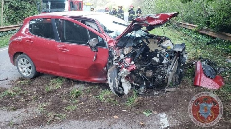 Choque frontal con 4 heridos cerca del acceso a Villa Ventana