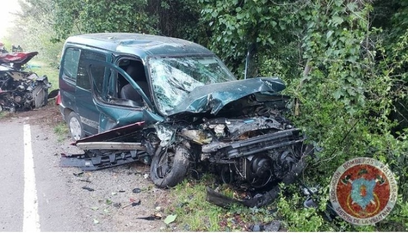 Choque frontal con 4 heridos cerca del acceso a Villa Ventana