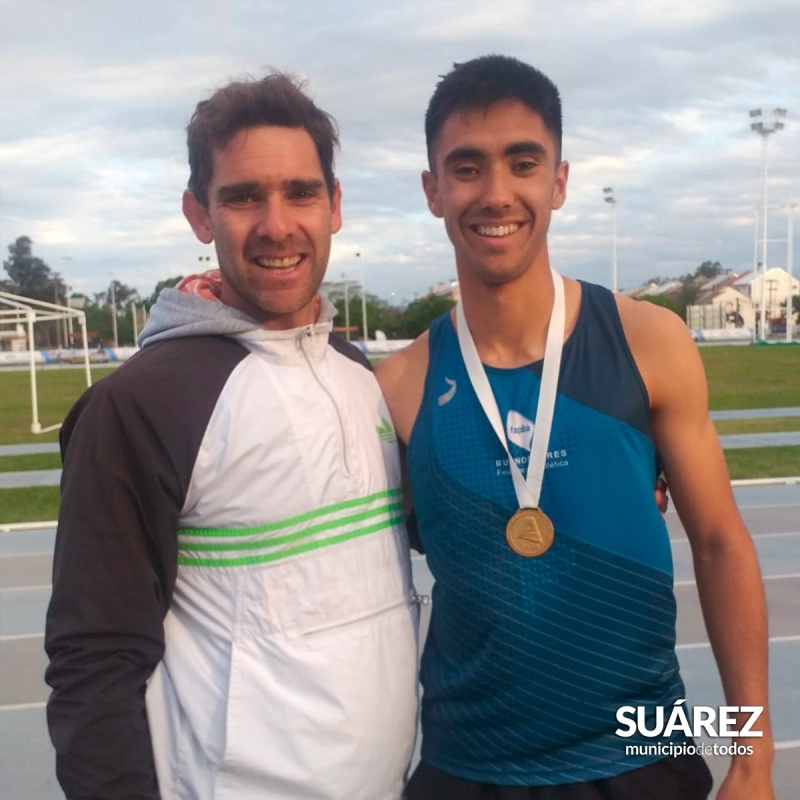 Máximo Peratz es subcampeón argentino en 400 metros y campeón argentino en Posta 4x400