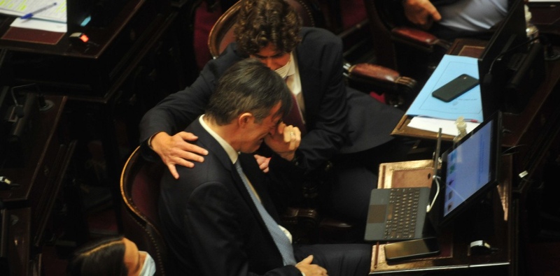 VIDEO: “Renuncio a mi banca con profunda tristeza”, el emotivo discurso de Esteban Bullrich en su última sesión en el Senado