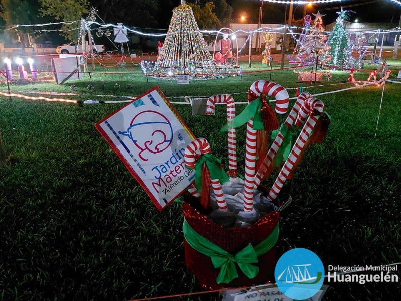 Huanguelén inauguró el Paseo Navideño