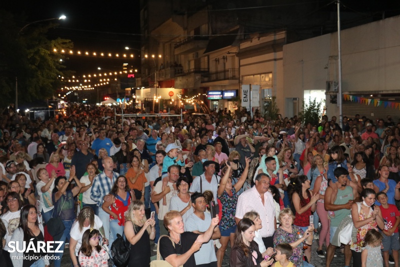 Una multitud acompañó a Suárez Peatonal