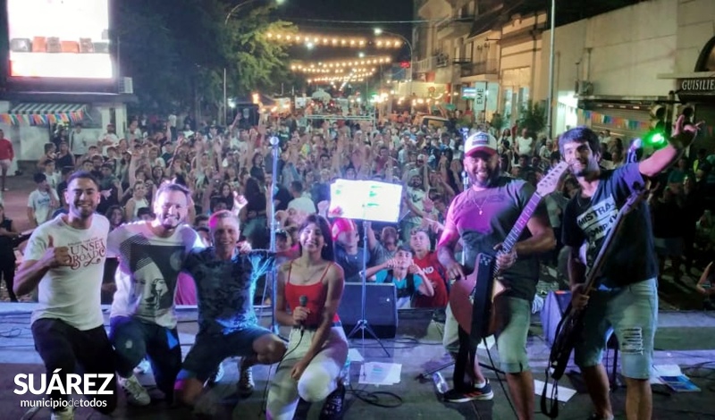 Una multitud acompañó a Suárez Peatonal