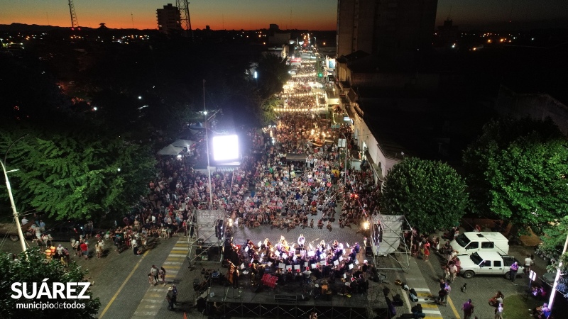 Una multitud acompañó a Suárez Peatonal