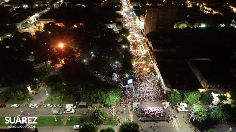 Una multitud acompañó a Suárez Peatonal