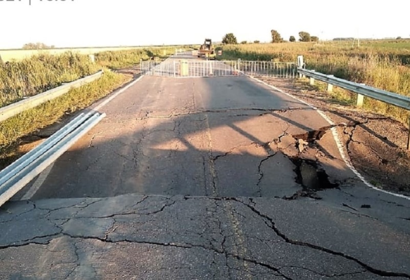 Realizan tareas de emergencia en el tramo de la ruta 33 que se hundió