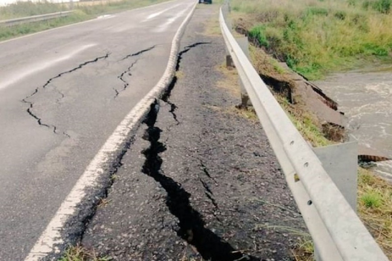 Por posible desmoronamiento no se puede circular en un tramo de la ruta 33