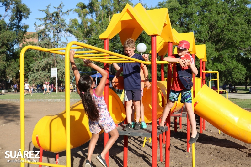 Inauguraron nuevos juegos en la plaza “Tambor de Tacuarí”