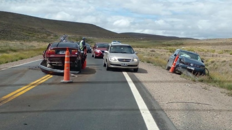 Cuatro personas murieron en un choque frontal en la Ruta 237, en Piedra del Águila