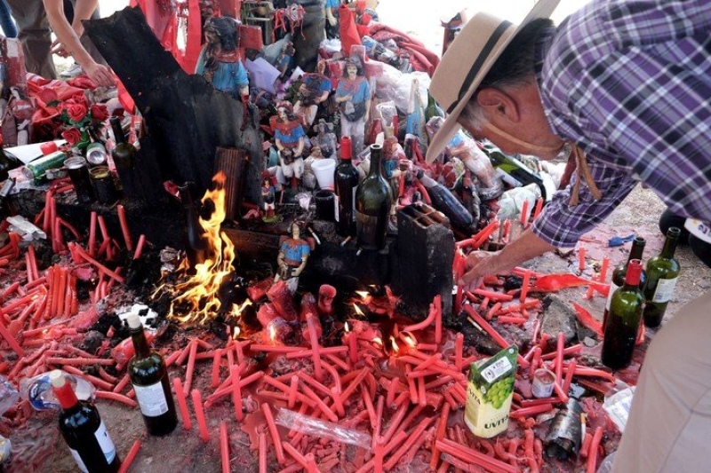 Gauchito Gil: una multitud celebra al ”santo de los pobres” en Corrientes