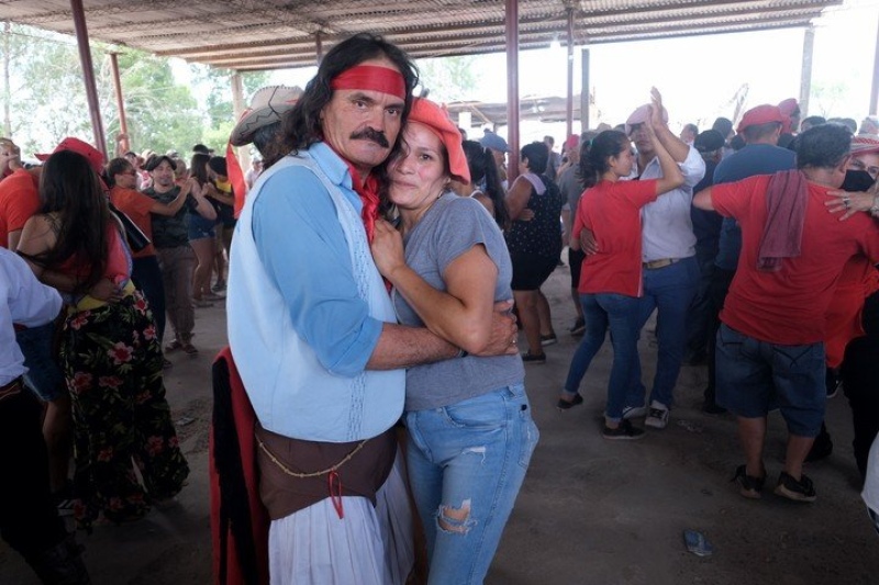 Gauchito Gil: una multitud celebra al ”santo de los pobres” en Corrientes