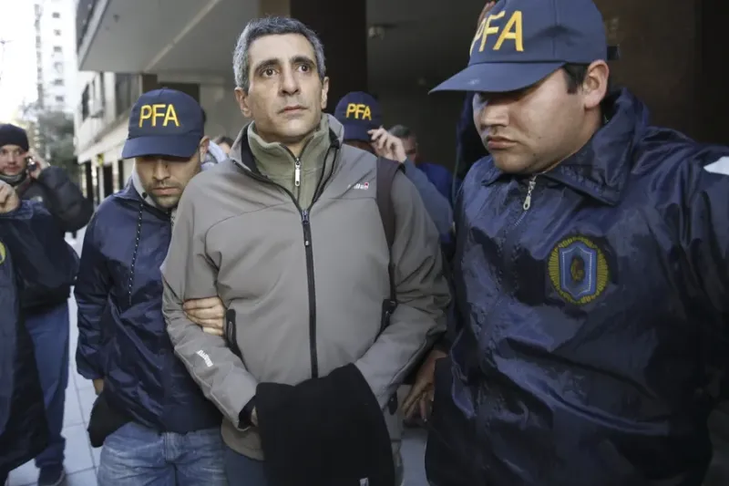 Roberto Baratta, cuando fue detenido en su departamento