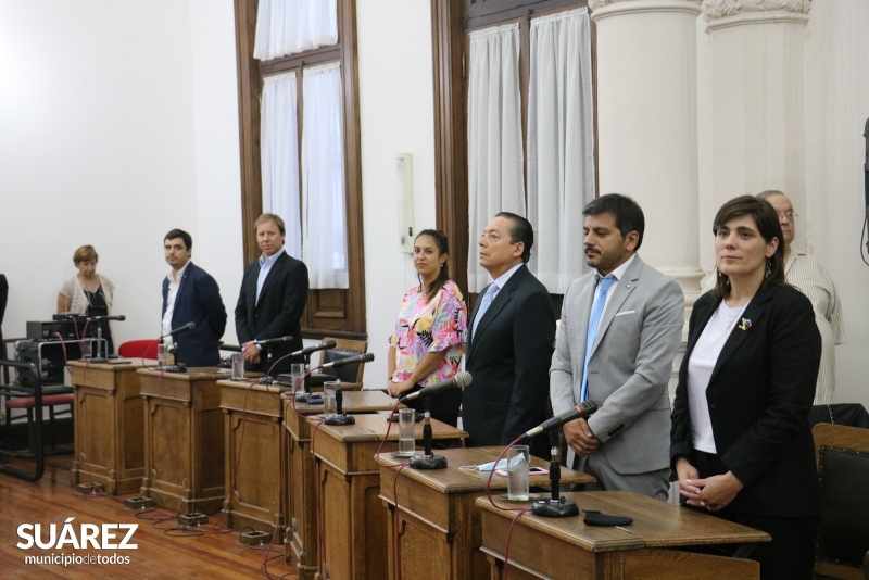 Los concejales oficialistas se abstuvieron de votar, mientras que Diez y Lacoste, votaron en contra del proyecto