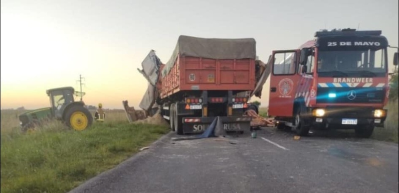 Dos muertos y un herido grave tras chocar dos camiones en Ruta 51