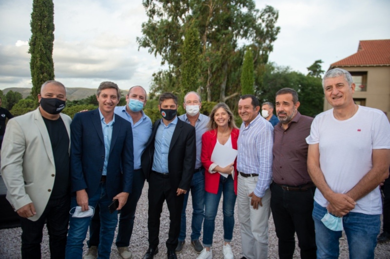 Desde Sierra de la Ventana, Kicillof anunció la vacunación libre con tercera dosis para todos los mayores de 18 años