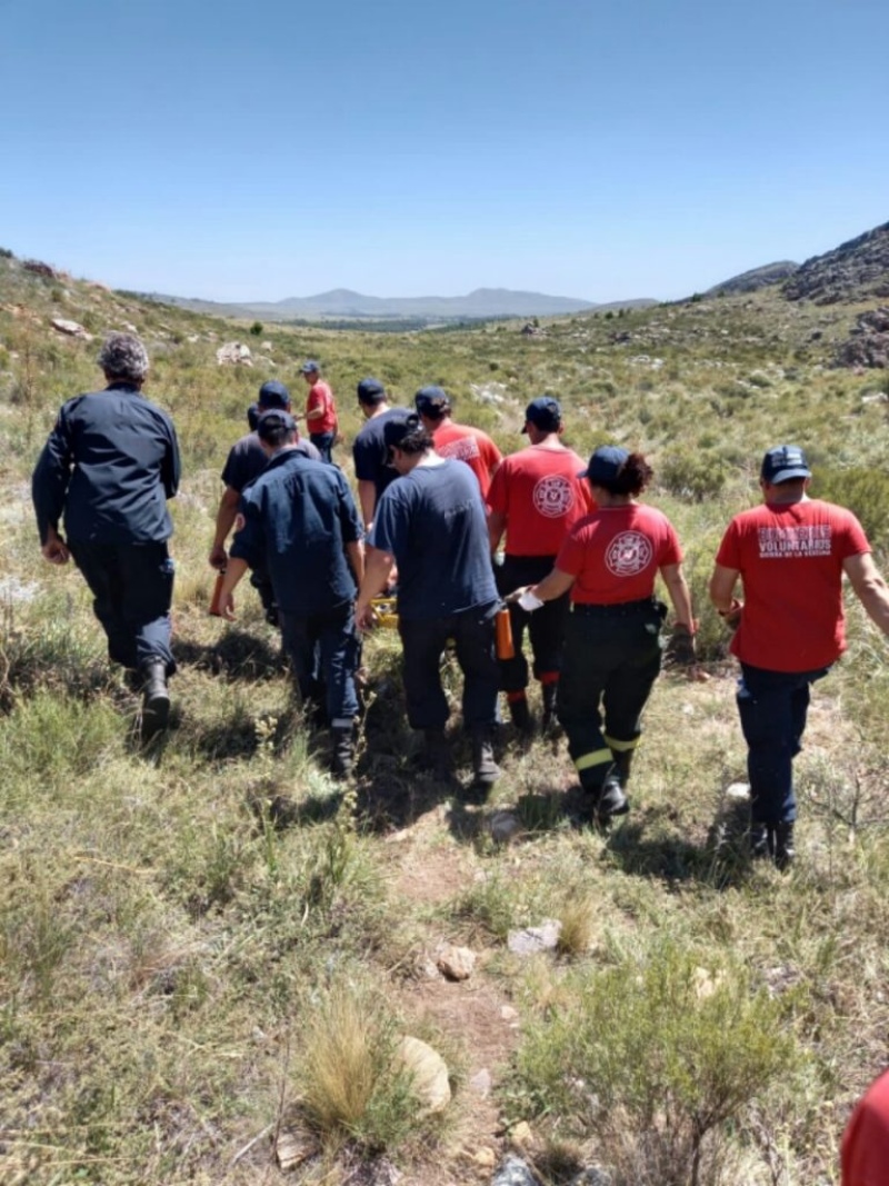 Bomberos rescataron a una mujer en el Cerro Ventana