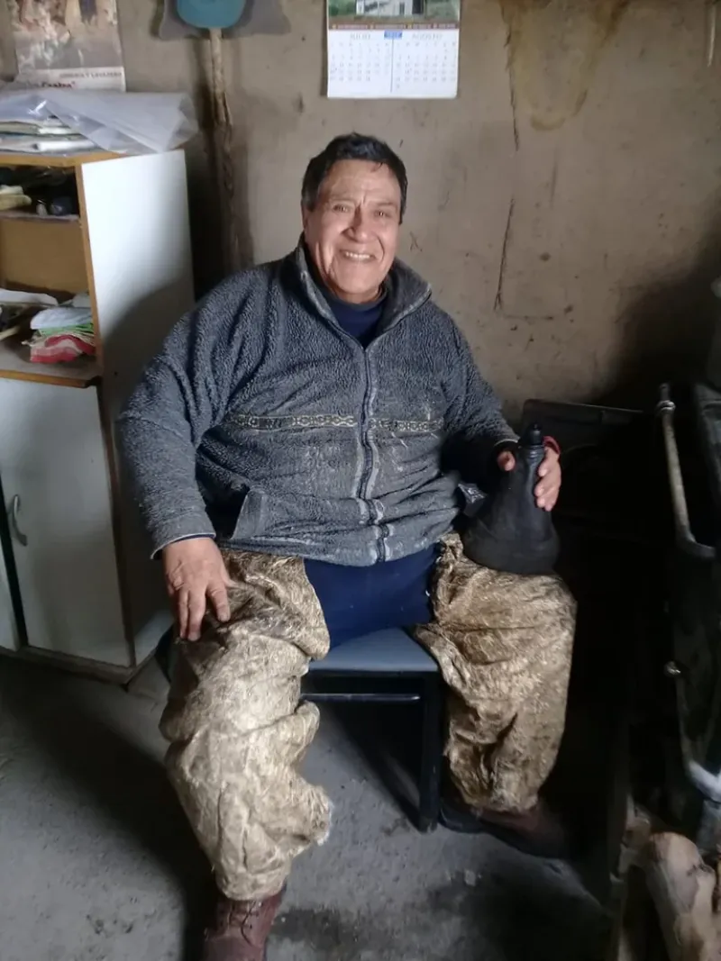 Sabino Morales hoy, a los 73 años, en su campo de Colan Conhué, al sur de Río Negro. Tiene cuatro mil hectáreas y exporta lana mohair a Sudáfrica