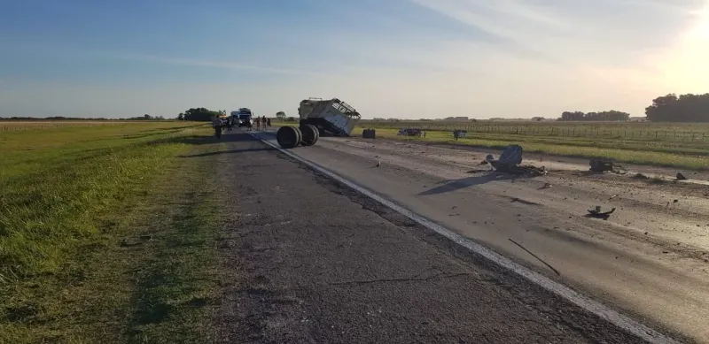 Dos heridos por fuerte choque entre camiones en la Ruta 3