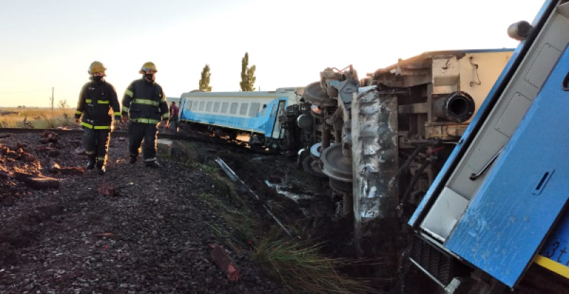 FOTOS Y VIDEO: Descarriló el tren de pasajeros que venía a Coronel Suárez