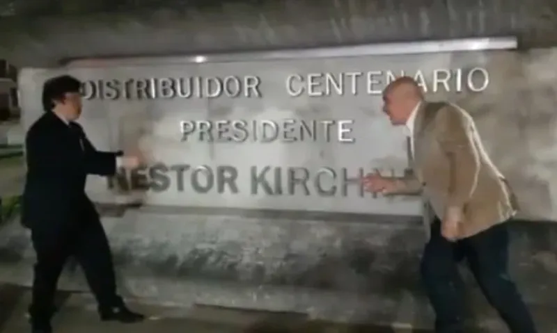 Con Espert haciendo una parodia crítica a los Kirchner