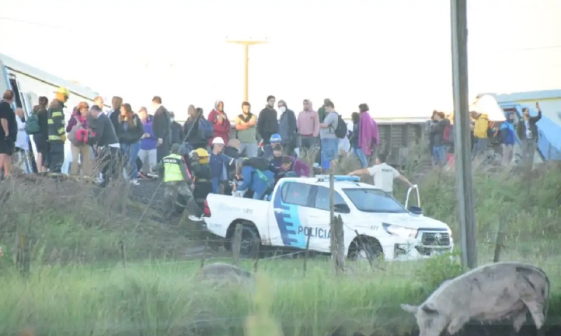 Hablan testigos y pasajeros del tren descarrilado