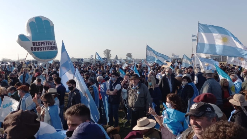 La jugada a dos bandas que prepara el campo contra el Gobierno