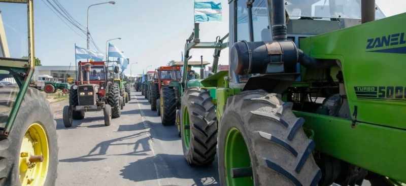 Con reclamos al Gobierno, comenzó el tractorazo hacia Plaza de Mayo