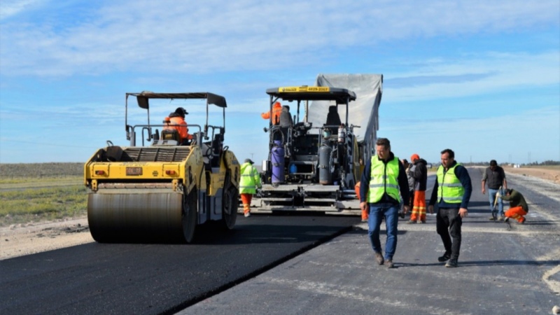 La autopista de la ruta 33 tiene un avance del 50%