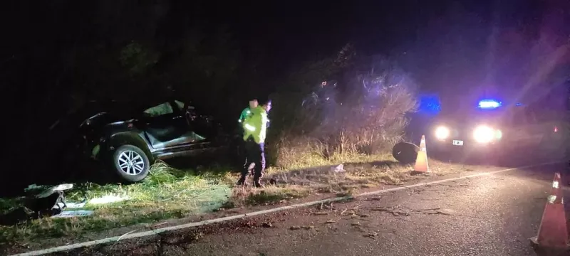 Volcaron en cercanías de Sierra de la Ventana y se escondieron en una cueva: los hallaron horas más tarde con hipotermia