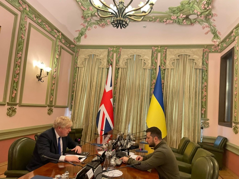 Boris Johnson se reunió con Zelenski en Kiev en una visita no anunciada