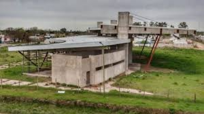 Si el gobierno municipal cumpliese sus promesas, hoy se estaría inaugurando la nueva Terminal de Ómnibus