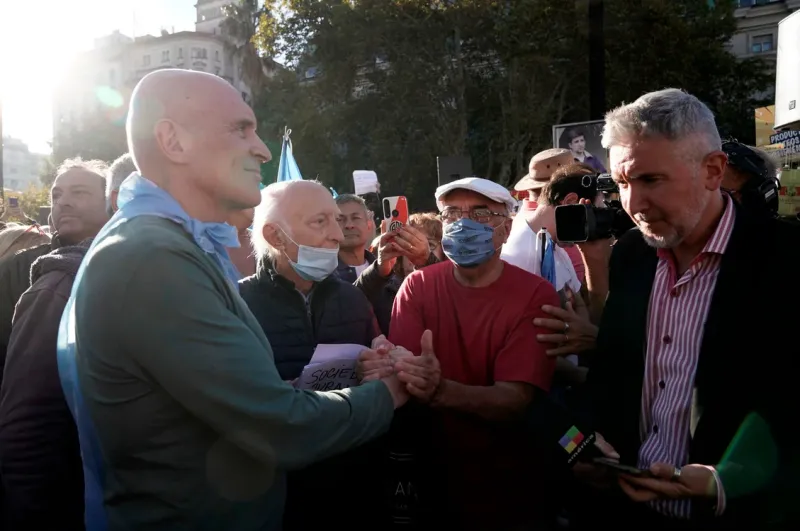 ”Gasten menos, arréglense con lo que tienen o dedíquense a otra cosa”