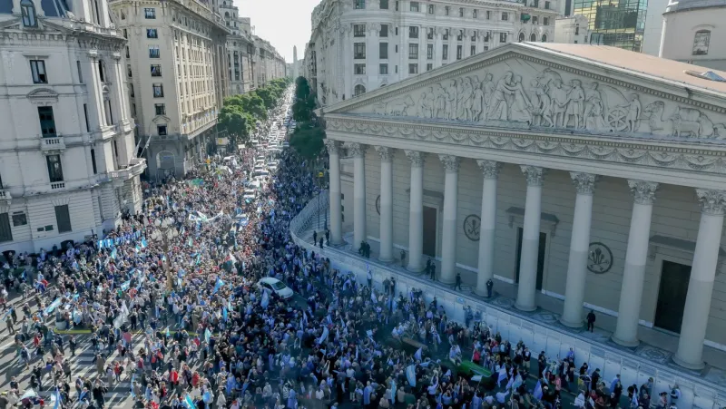 ”Gasten menos, arréglense con lo que tienen o dedíquense a otra cosa”