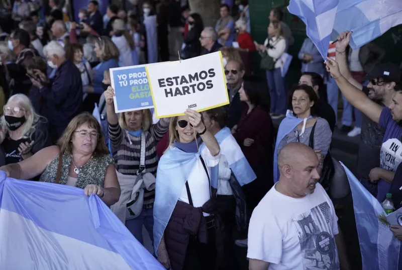 ”Gasten menos, arréglense con lo que tienen o dedíquense a otra cosa”