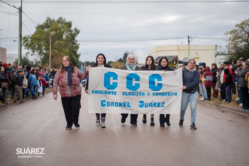 Un desfile que mostró al barrio en su magnitud