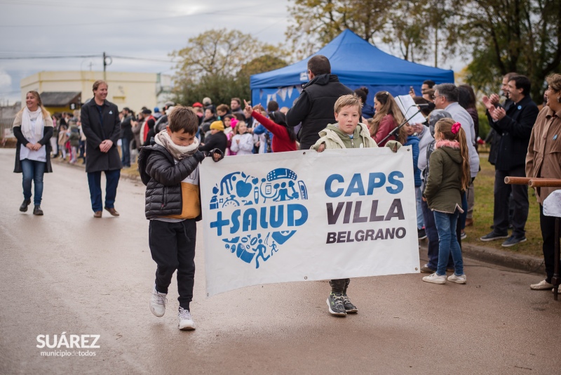 Un desfile que mostró al barrio en su magnitud