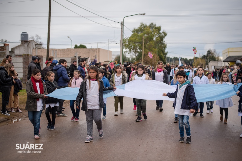 Un desfile que mostró al barrio en su magnitud