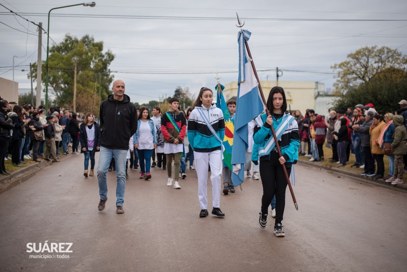 Un desfile que mostró al barrio en su magnitud