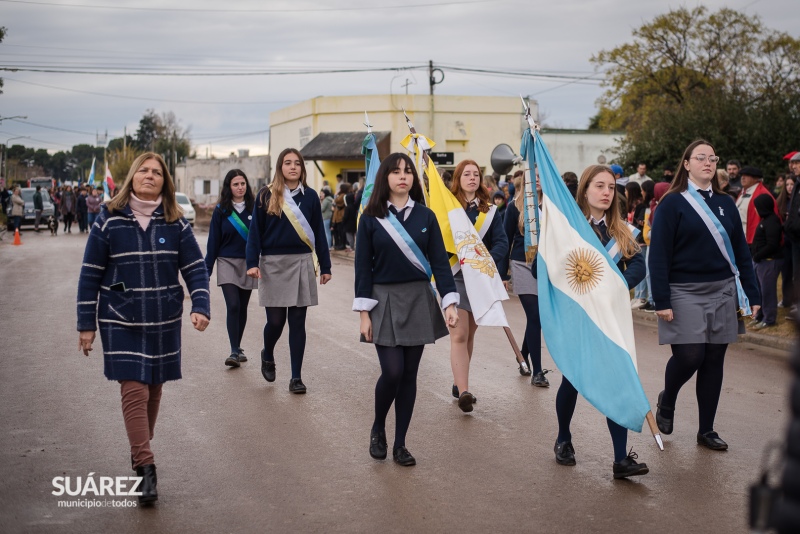 Un desfile que mostró al barrio en su magnitud