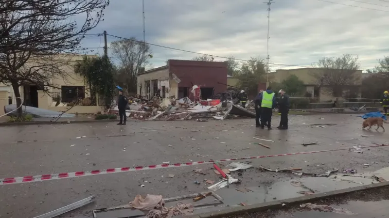 “Fue como si hubiese caído una bomba”, reveló un vecino de la pollería de Oriente