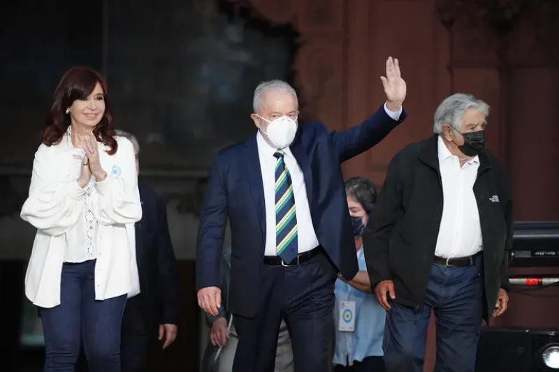 Cristina Kirchner espera a Lula para decidir si va otra vez por la presidencia