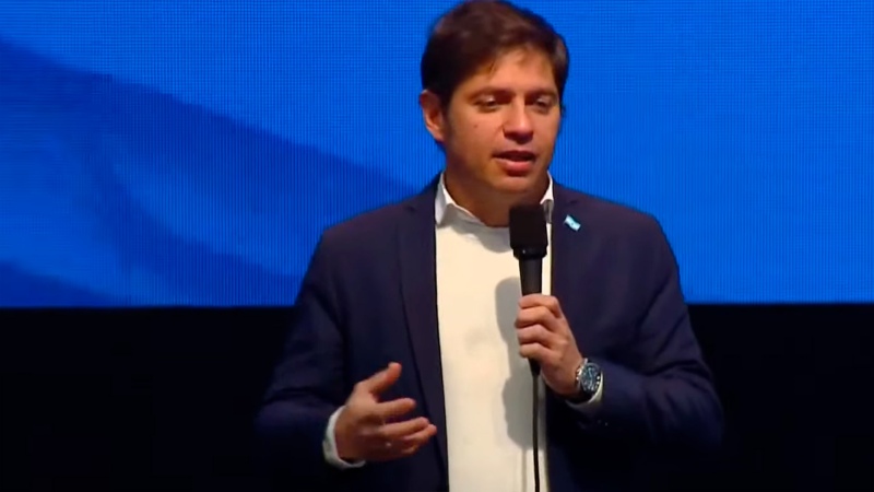 Axel Kicillof convocó a “rebelarse” y usar el idioma inclusivo: “No nos van a explicar desde España cómo tenemos que hablar”