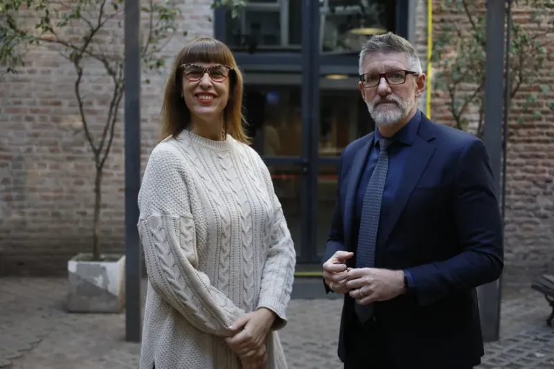 Valeria Schapira y Luis Novaresio, en una charla que la periodista calificó como ”sanadora”.