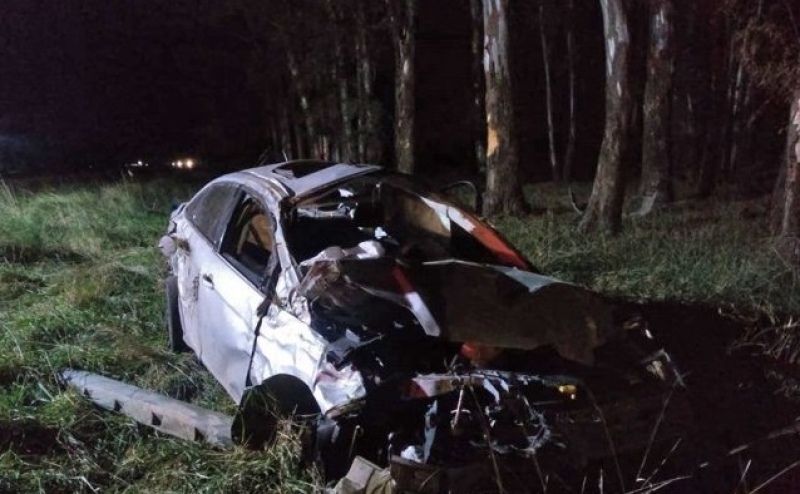 Un herido de consideración tras un vuelco en la ruta 67