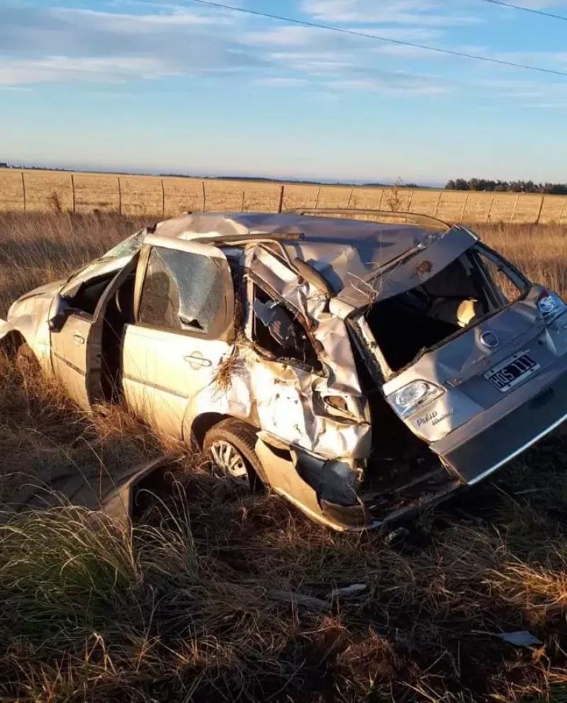 Robaron un auto en Claromecó y lo volcaron en la ruta: dos detenidos