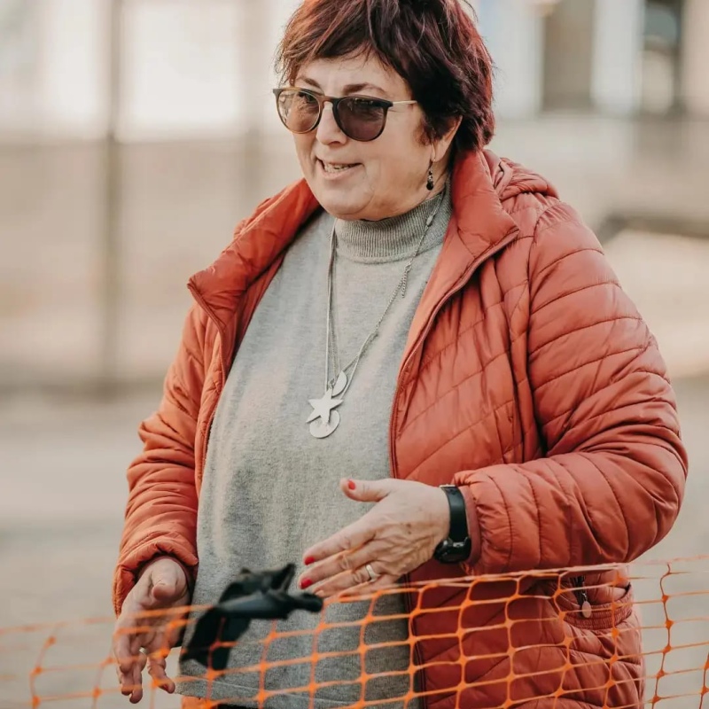 Una vecina encontró una manera de protestar contra una obra que no respeta el patrimonio suarense