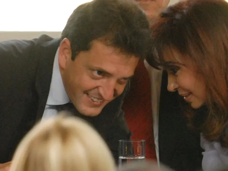 Cristina Kirchner y Sergio Massa aumentaron un 69% los sueldos del Congreso