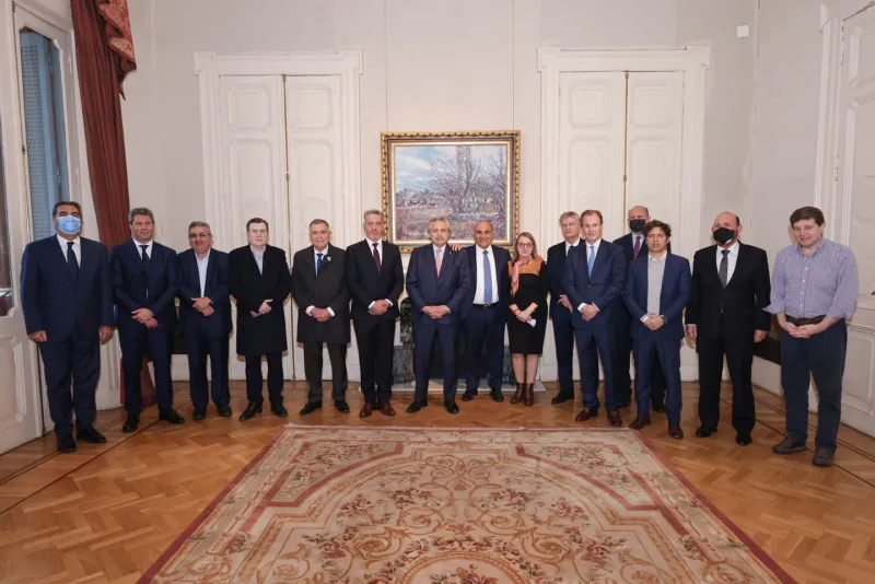 Entre fuertes rumores de cambio de gabinete, Alberto Fernández recibió a gobernadores del PJ en la Casa Rosada